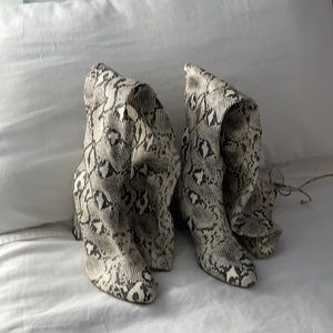 Unisa over the knee Boot in reptile print. Sz 9
